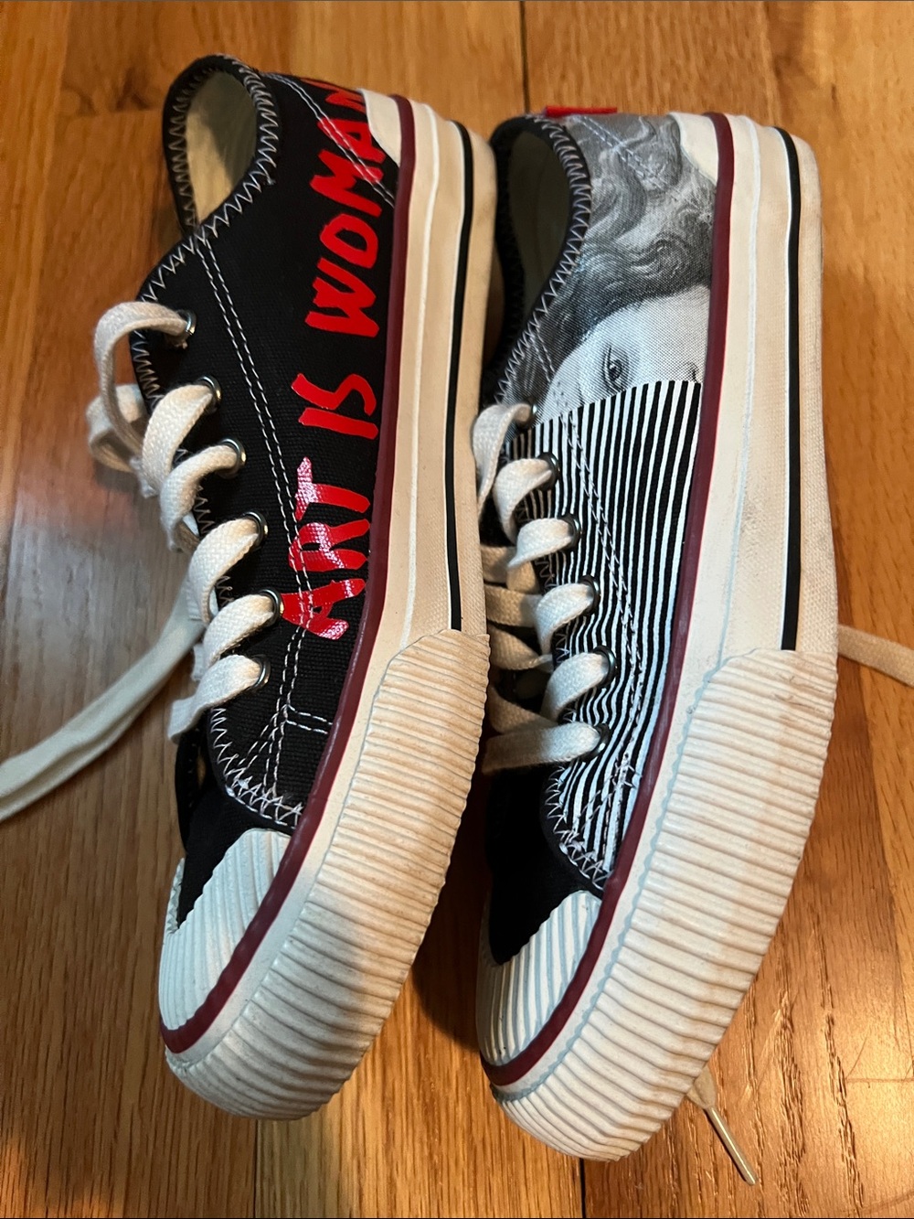 Black & White Graphic Low-Top Sneakers by Moaconcept size 37 - Picture 4 of 6